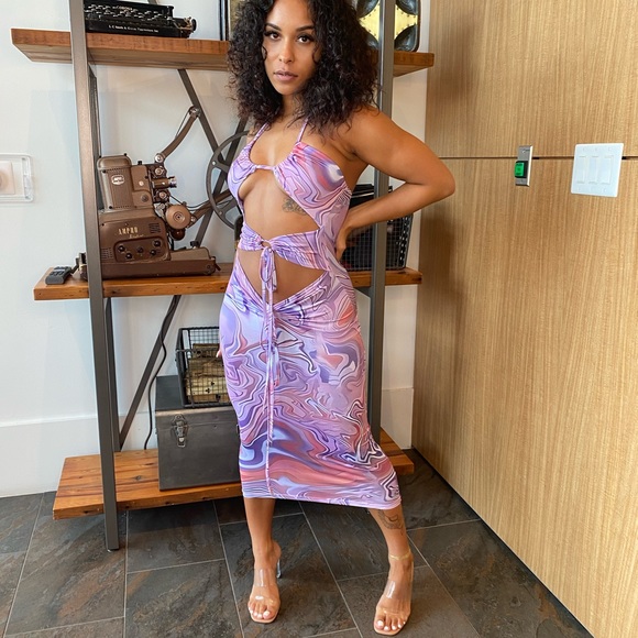 Summer dresses - Picture 1 of 2